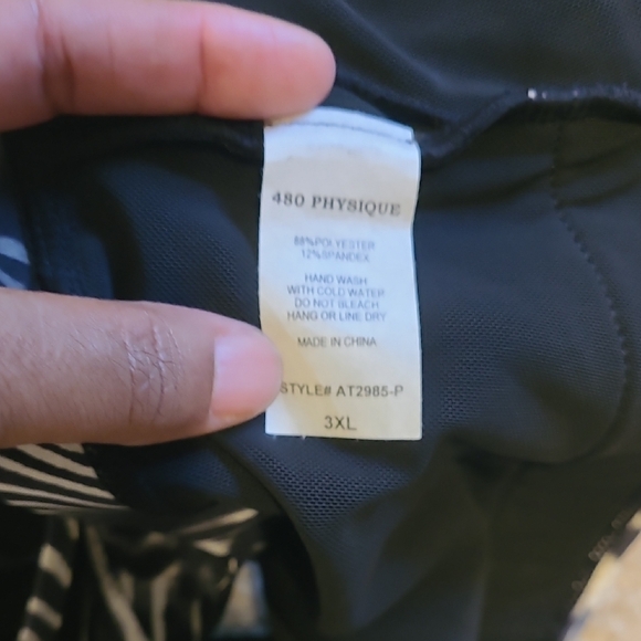 Stylish Black and Gray Sports Bra - Picture 4 of 5